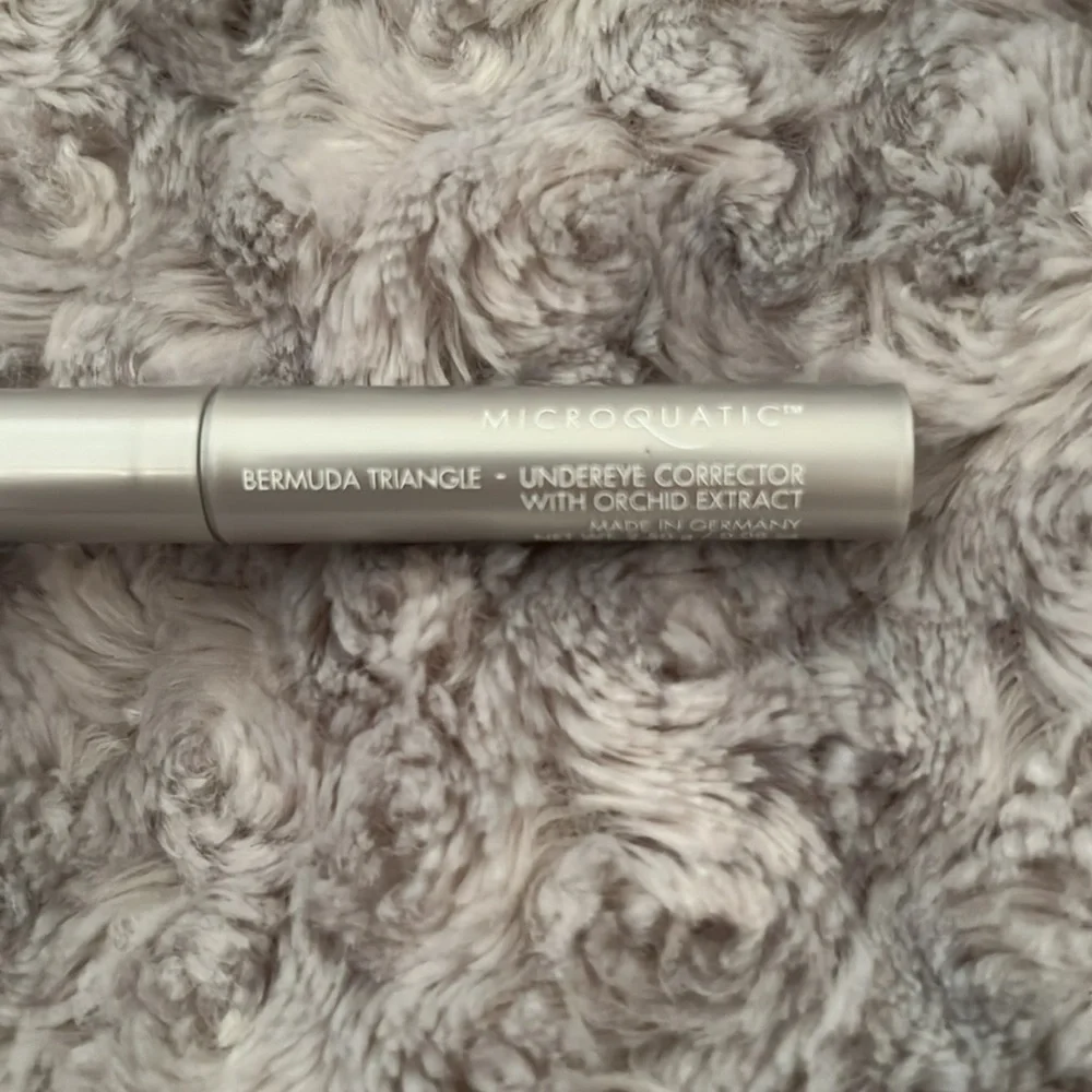 Sue Devitt Undereye Concealer Burmuda Triangle New